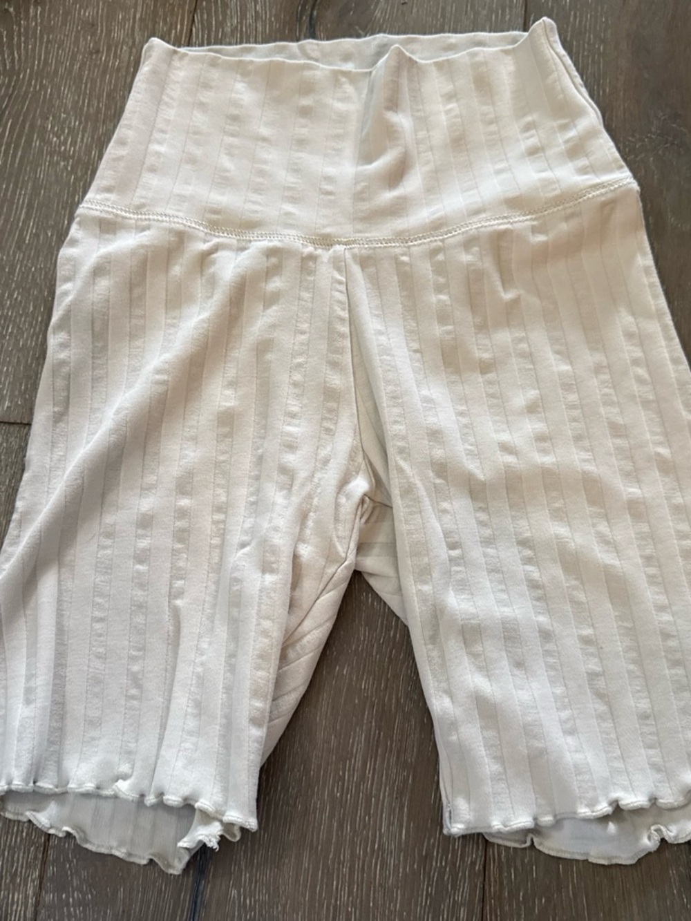 aerie Ribbed Cropped Top & High-Waist Bike Shorts Set in Cream - Picture 4 of 5